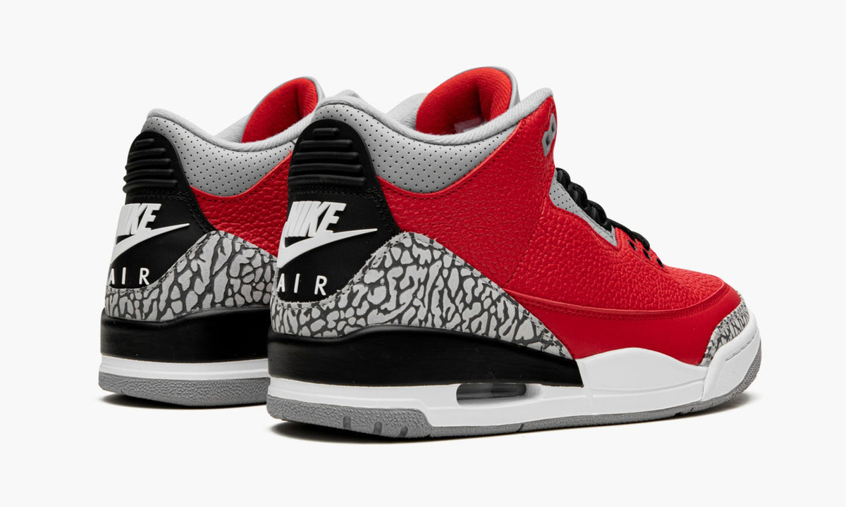 "Red Cement/Unite" Air Jordan 3 Retro - product image from the listing.