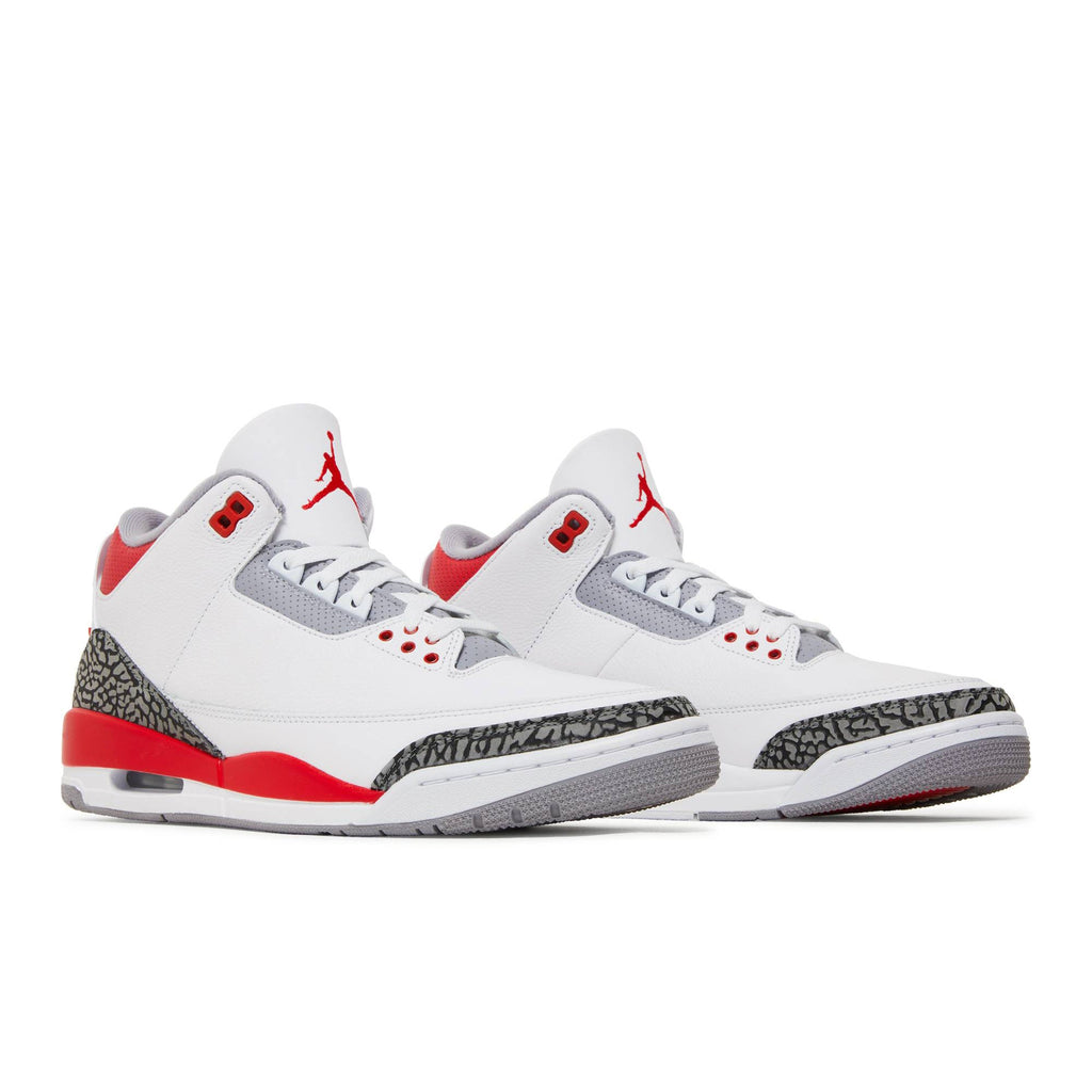 Fire Red 2022 - Air Jordan 3 Retro DN3707-160 - product image from the listing.