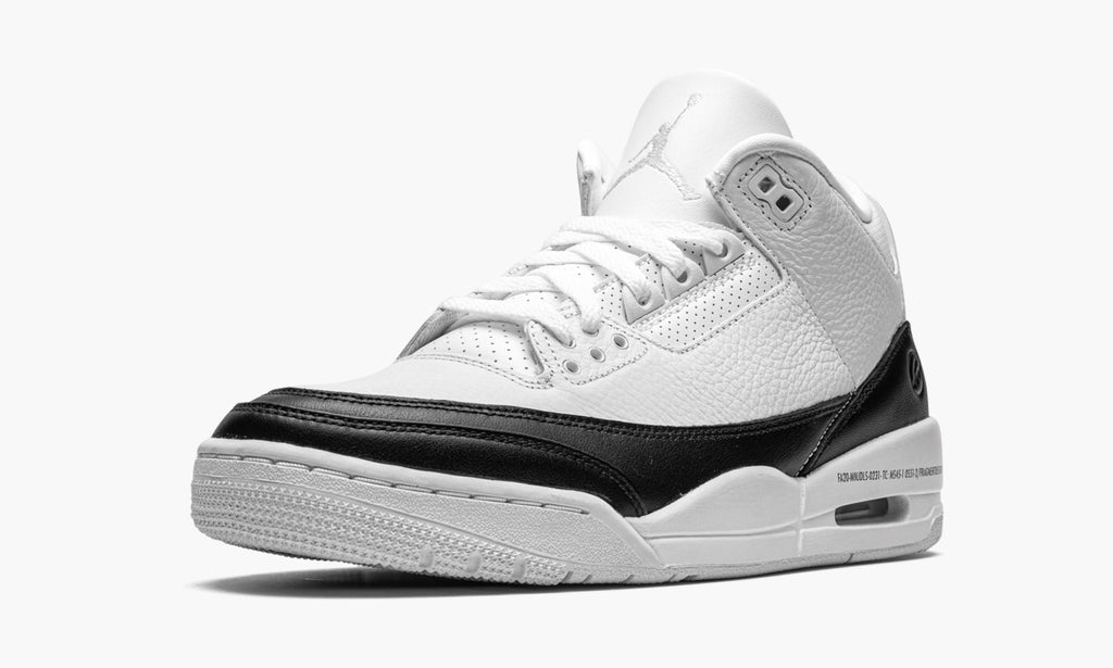 "Fragment" Air Jordan 3 Retro SP - product image from the listing.