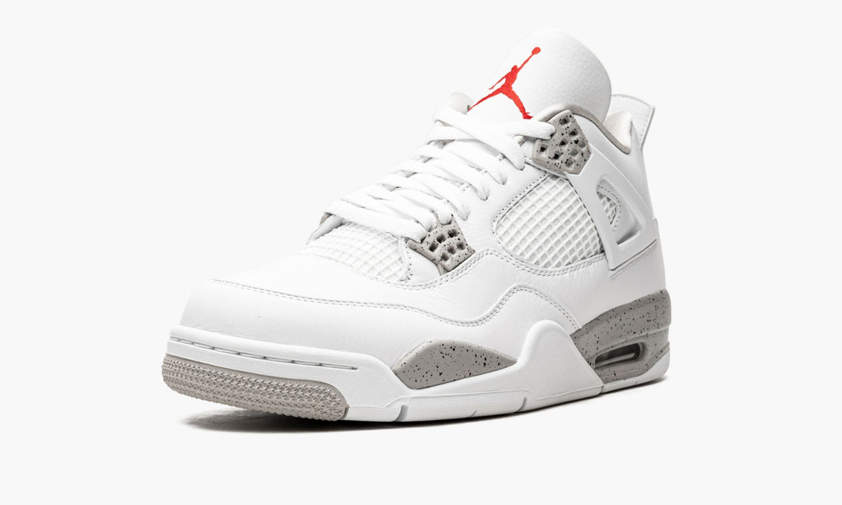"White Oreo" Air Jordan 4 Retro - product image from the listing.
