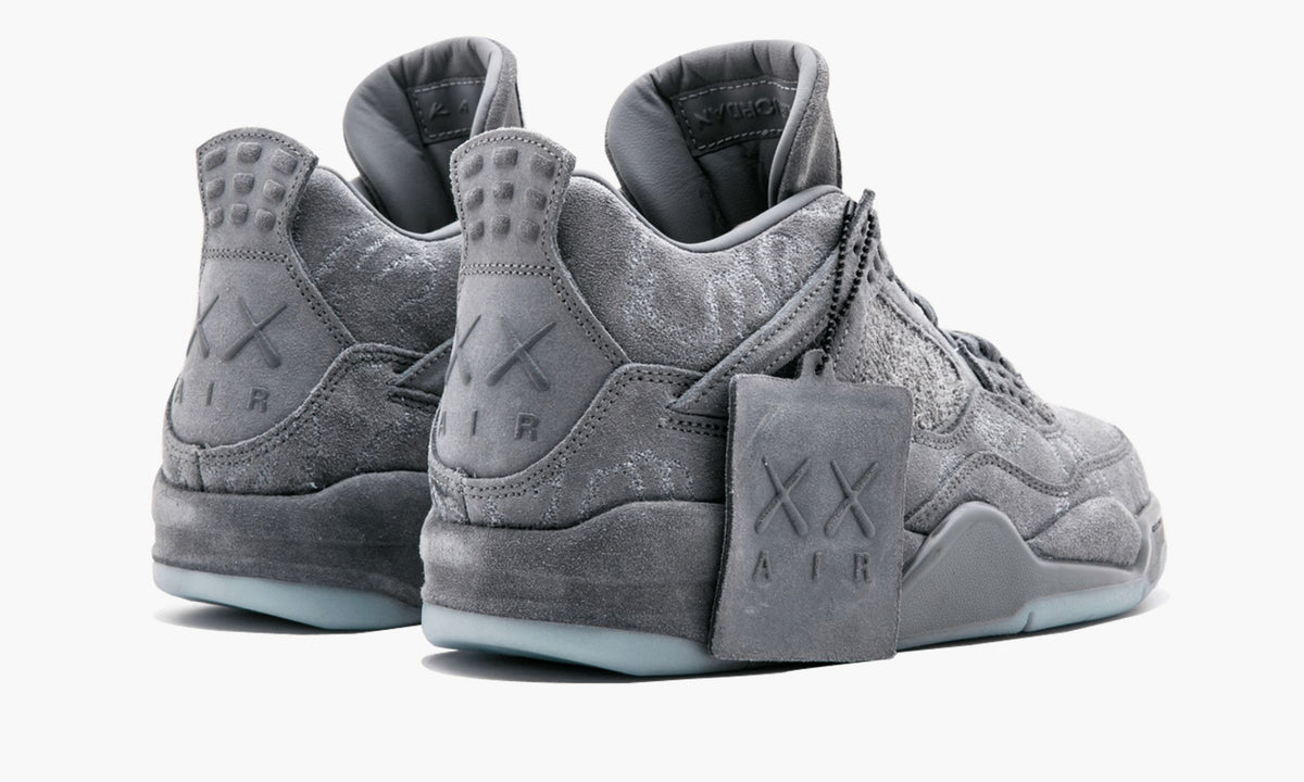 "KAWS" Air Jordan 4 Retro Kaws - product image from the listing.