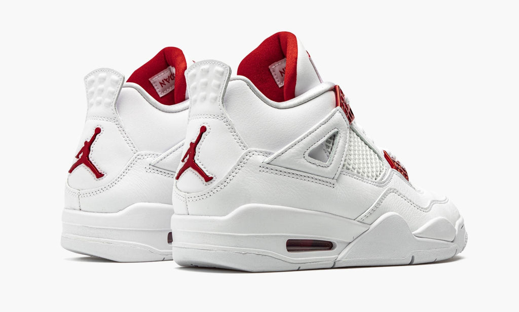 Air Jordan 4 Retro Metallic Pack in University Red - product image from the listing.