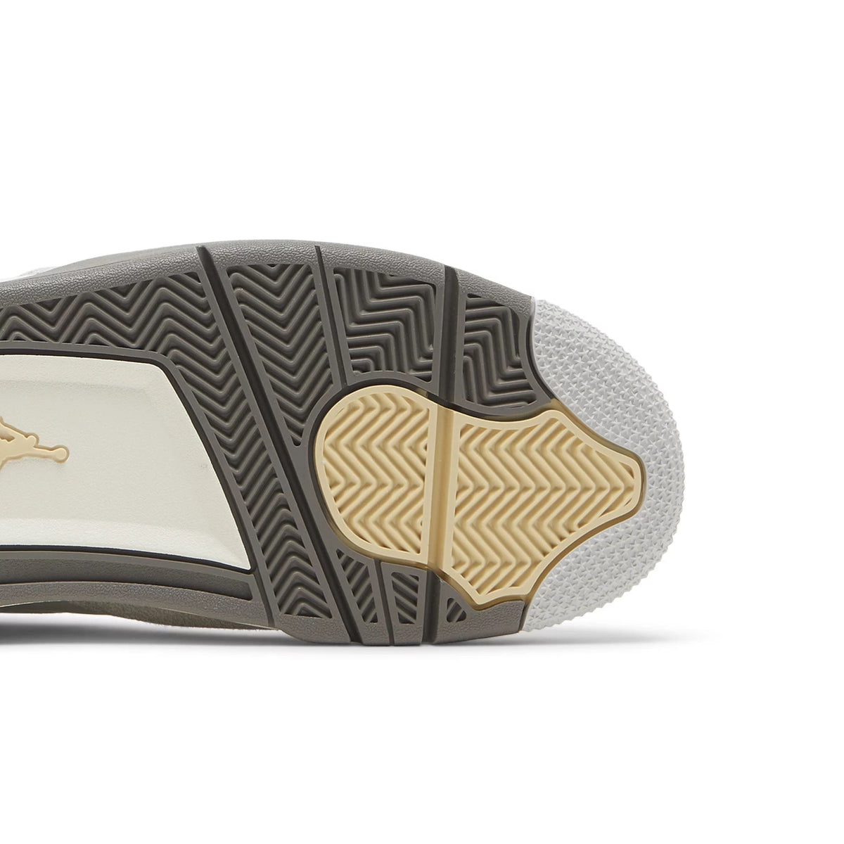 "Craft" Air Jordan 4 Retro SE DV3742-021 - product image from the listing.