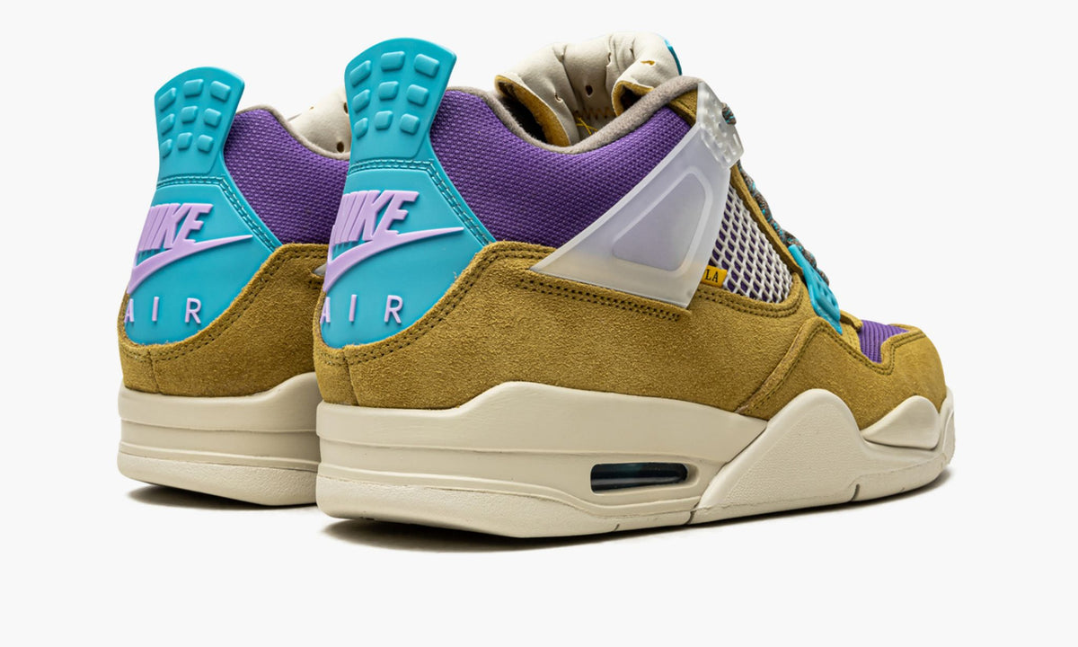"Union 30th Anniversary - Desert Moss" Air Jordan 4 Retro SP - product image from the listing.