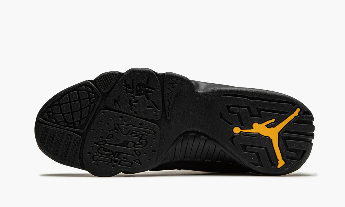 Air Jordan 9 Retro in University Gold - product image from the listing.