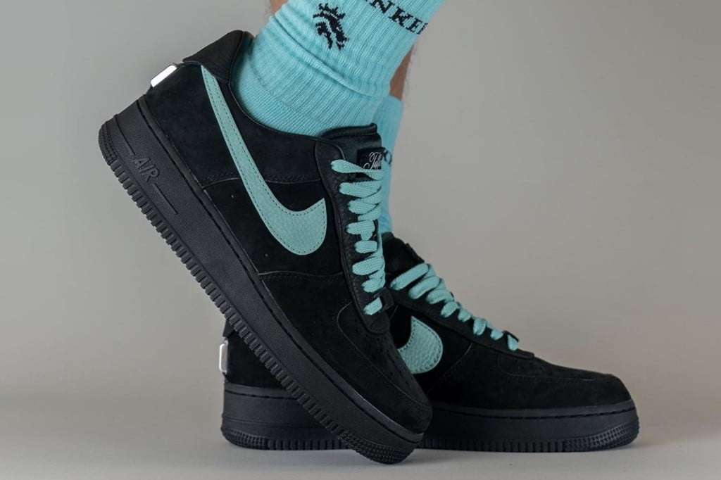 Air Jordan Force 1 Low SP Tiffany And Co. - product image from the listing.