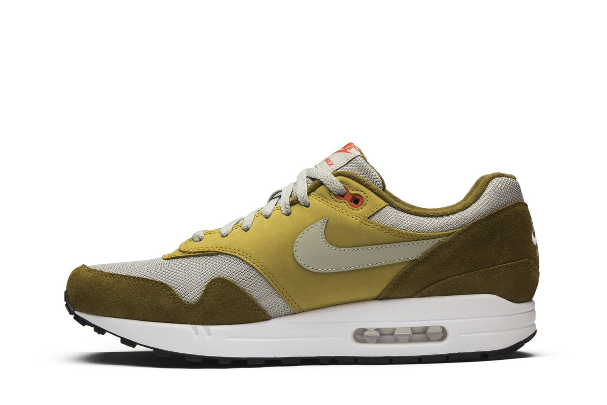Green Curry - Air Max 1 Premium Retro - product image from the listing.