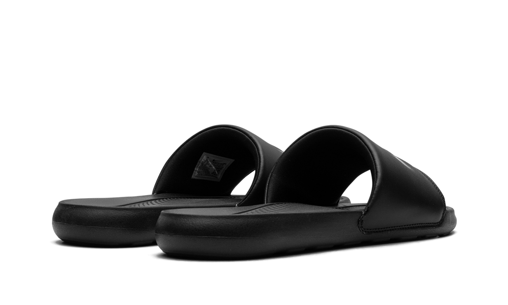 "victori one" NIKE VICTORI ONE SLIDE CN9675 003 - product image from the listing.