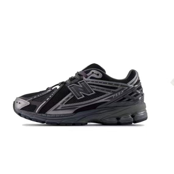 New Balance 1906R M1906RES Sneakers in Black - product image from the listing.
