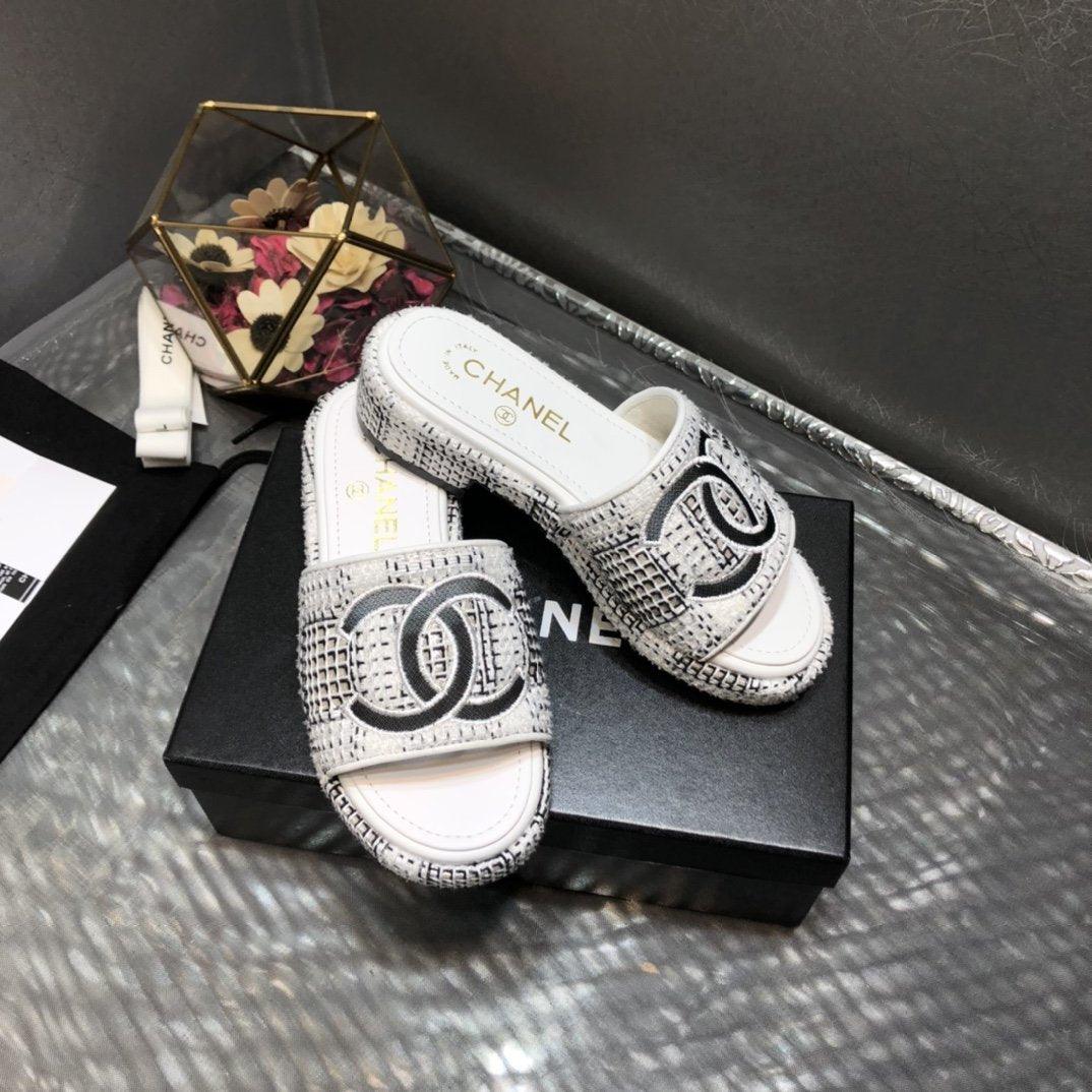white Tweed sandals by Chanel - product image from the listing.