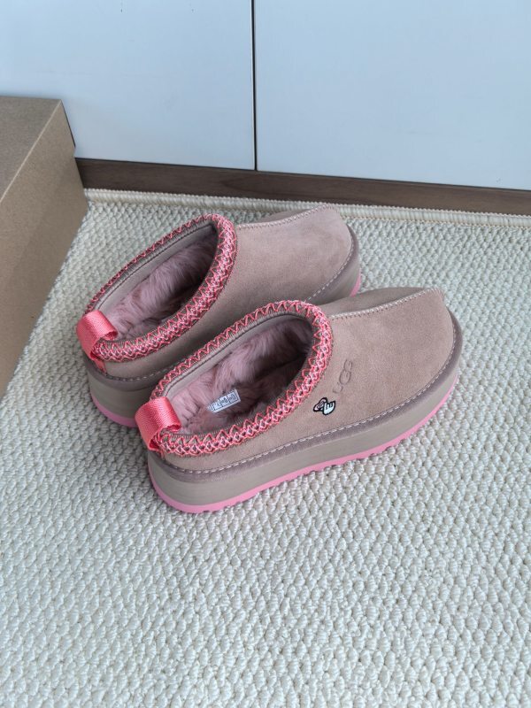 Women's BUS19 Wool 5CM Shoes 35-41 with Box - product image from the listing.