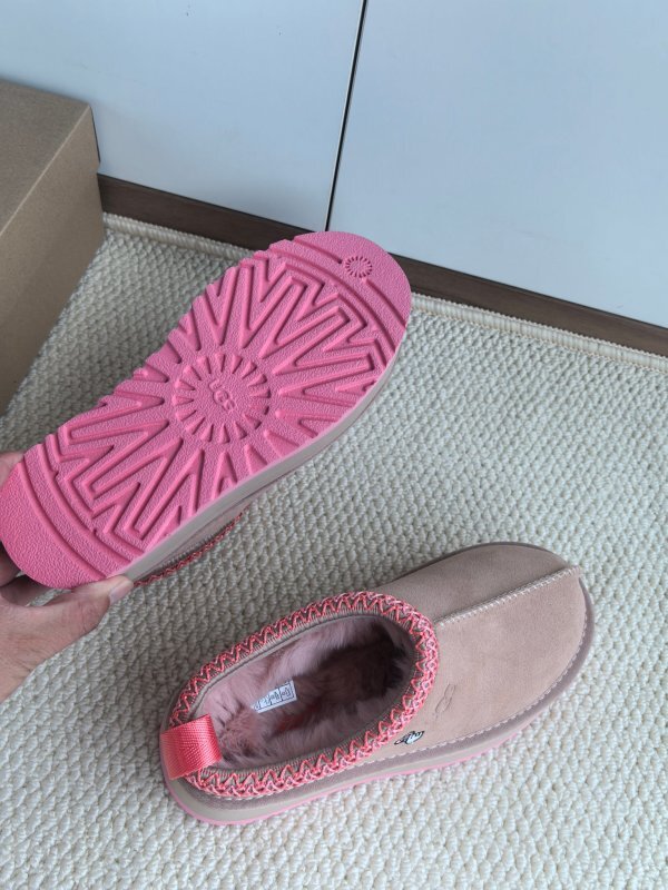 Women's BUS19 Wool 5CM Shoes 35-41 with Box - product image from the listing.