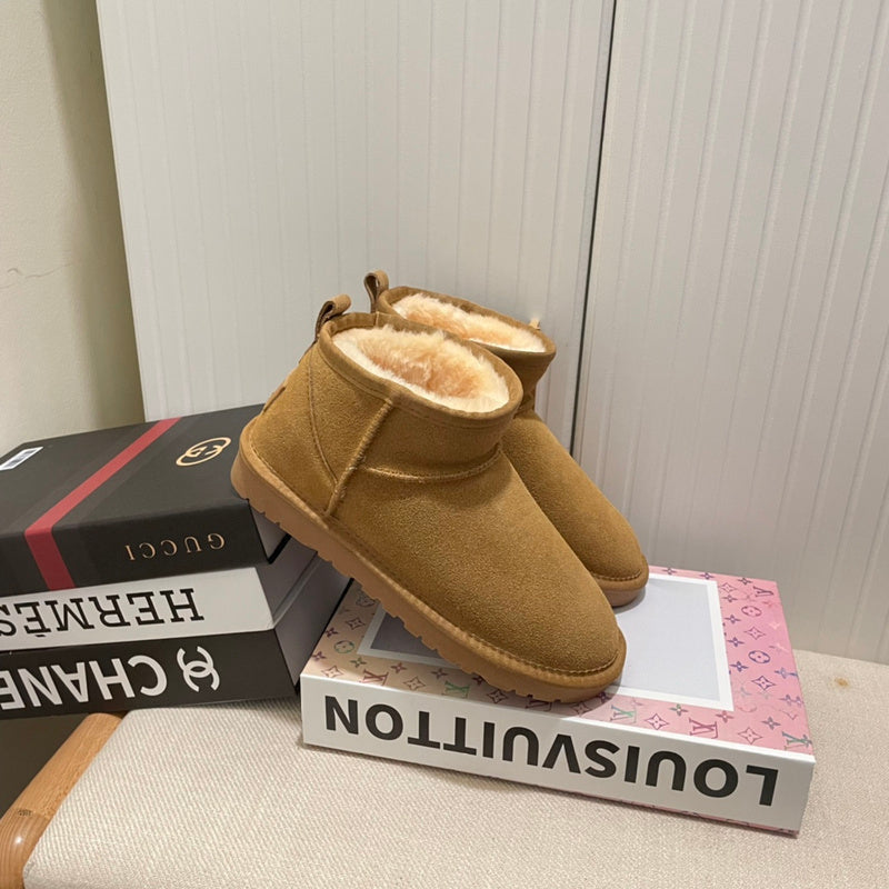 Women's MUS1 Shoes 35-40 Boot with box - product image from the listing.