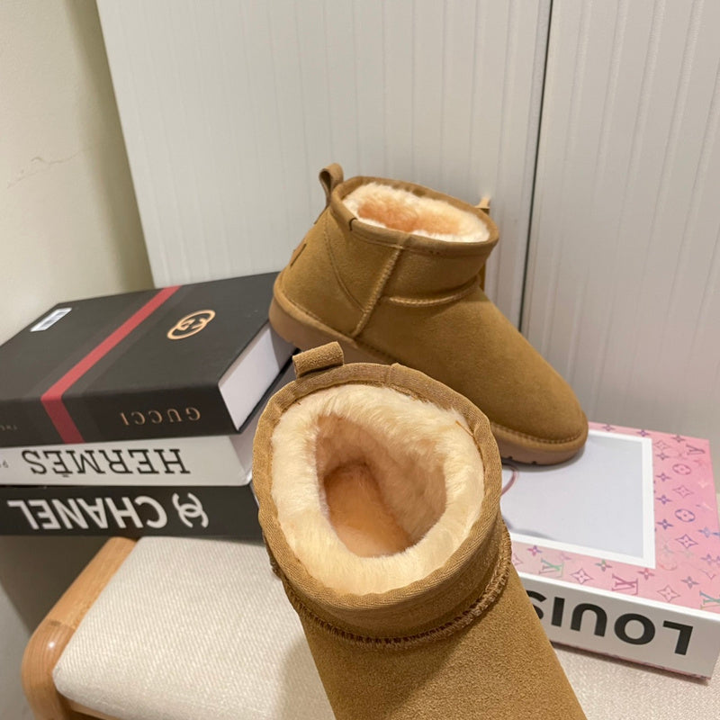 Women's MUS1 Shoes 35-40 Boot with box - product image from the listing.