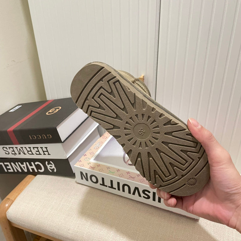 Women's MUS1 Shoes 35-40 Boot with box - product image from the listing.