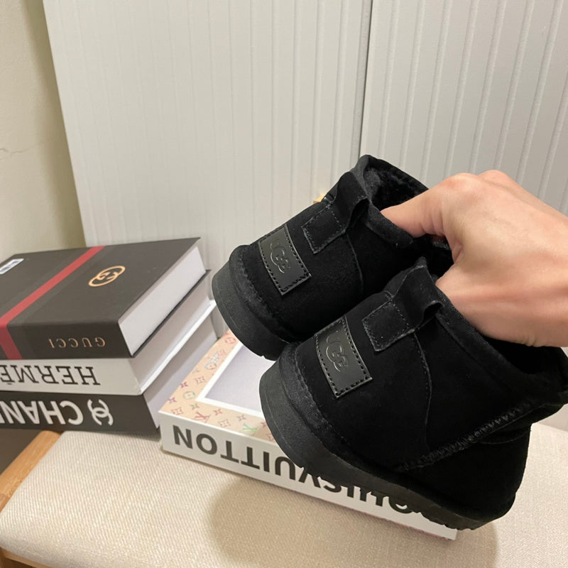 Women's MUS1 Shoes 35-40 Boot with box - product image from the listing.
