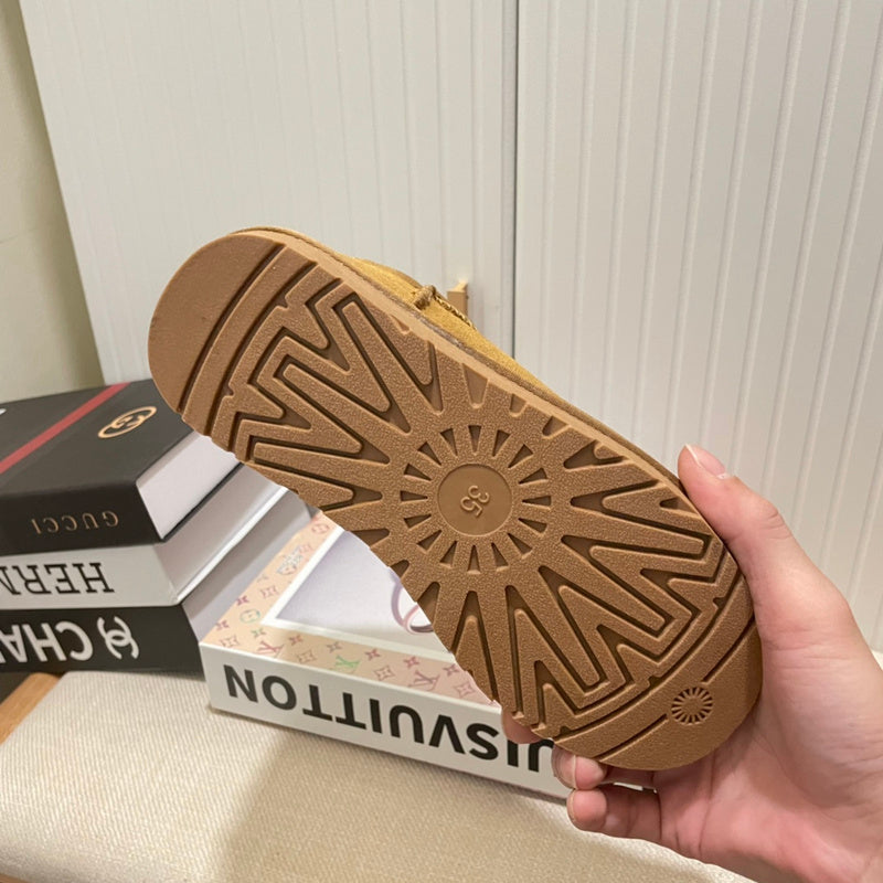 Women's MUS1 Shoes 35-40 Boot with box - product image from the listing.