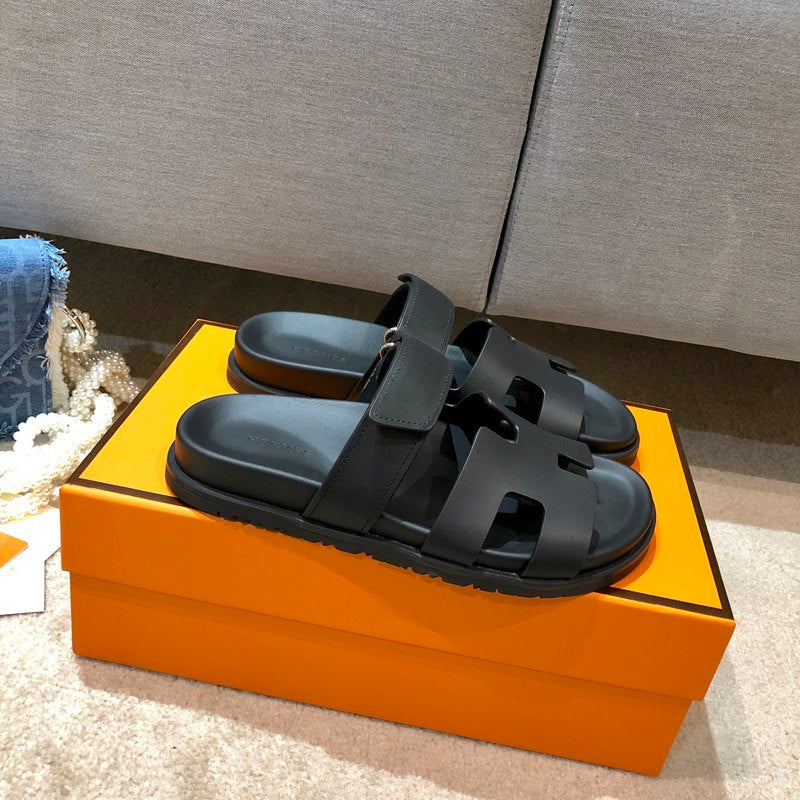 MJHS1 Unisex Slippers in Leather - product image from the listing.