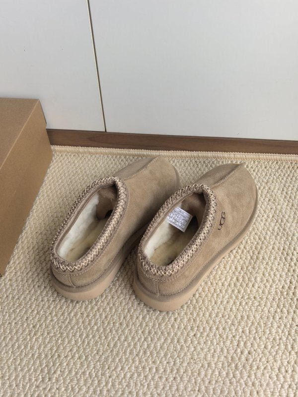 Women's BUS16 Wool Shoes 35-41 with Box - product image from the listing.