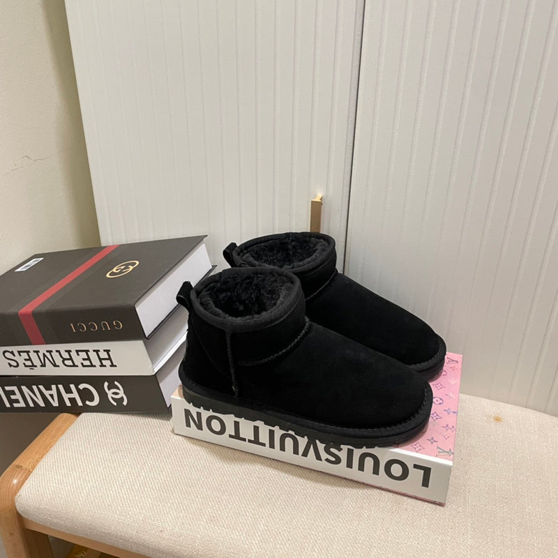 Women's MUS1 Shoes 35-40 Boot with box - product image from the listing.