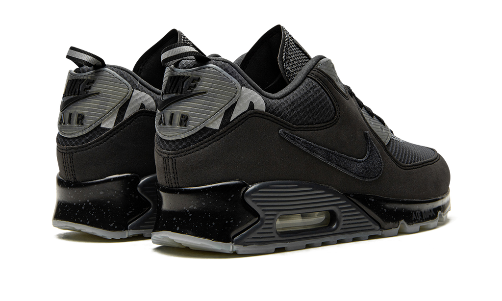"Undefeated - Black" Air Max 90 CQ2289 002 - product image from the listing.