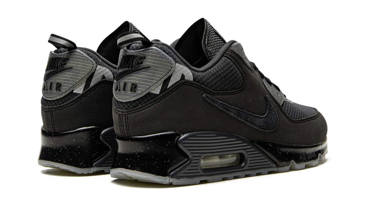 "Undefeated - Black" Air Max 90 CQ2289 002 - product image from the listing.