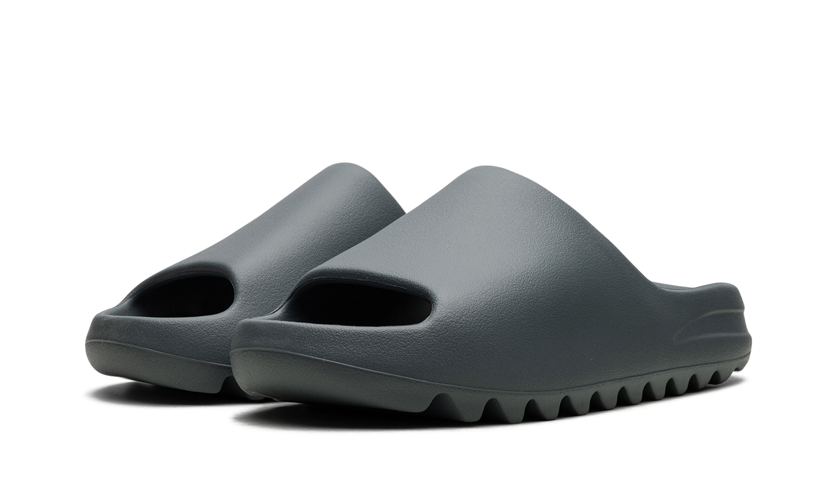 "Slate Marine" Yeezy Slide ID2349 - product image from the listing.