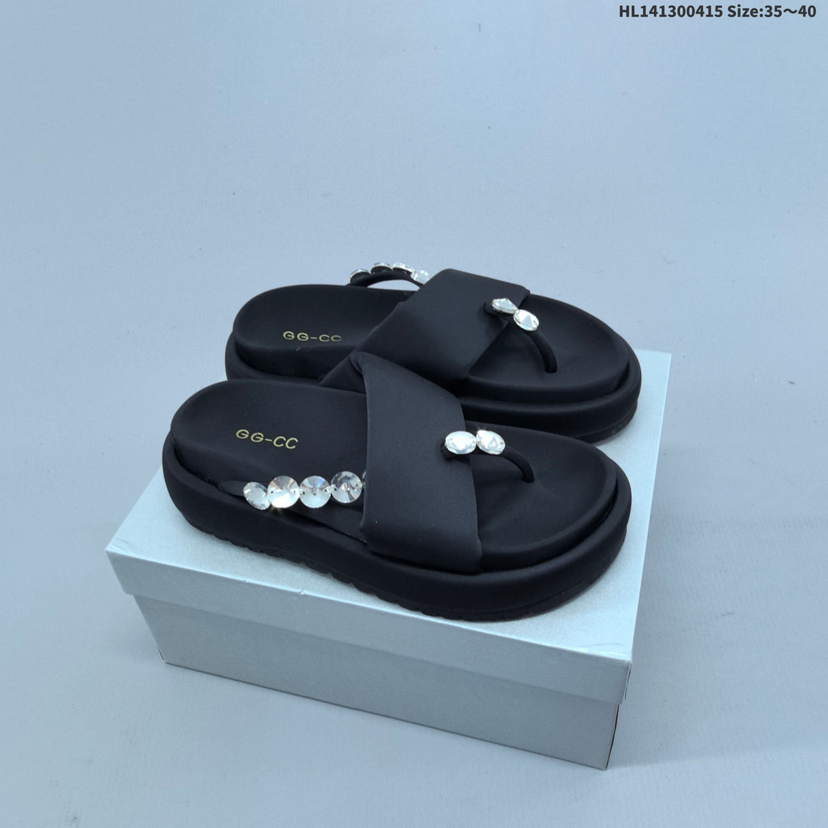 GG-CC Black Platform Thong Sandals with Embellishment - product image from the listing.