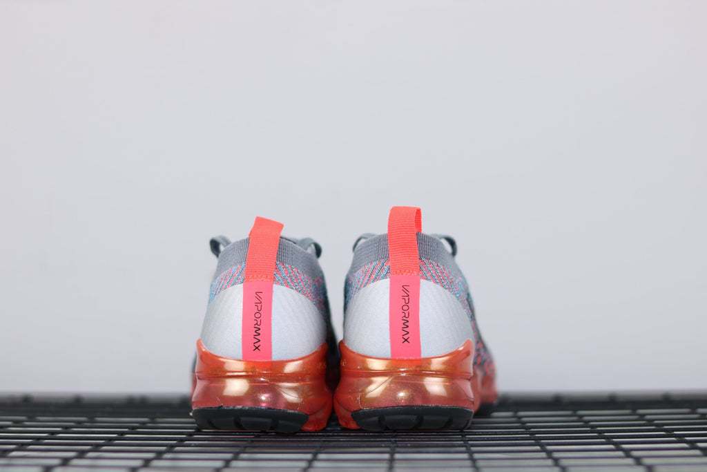 Nike Air VaporMax Flyknit 3 AJ6910-601 Trainers - product image from the listing.