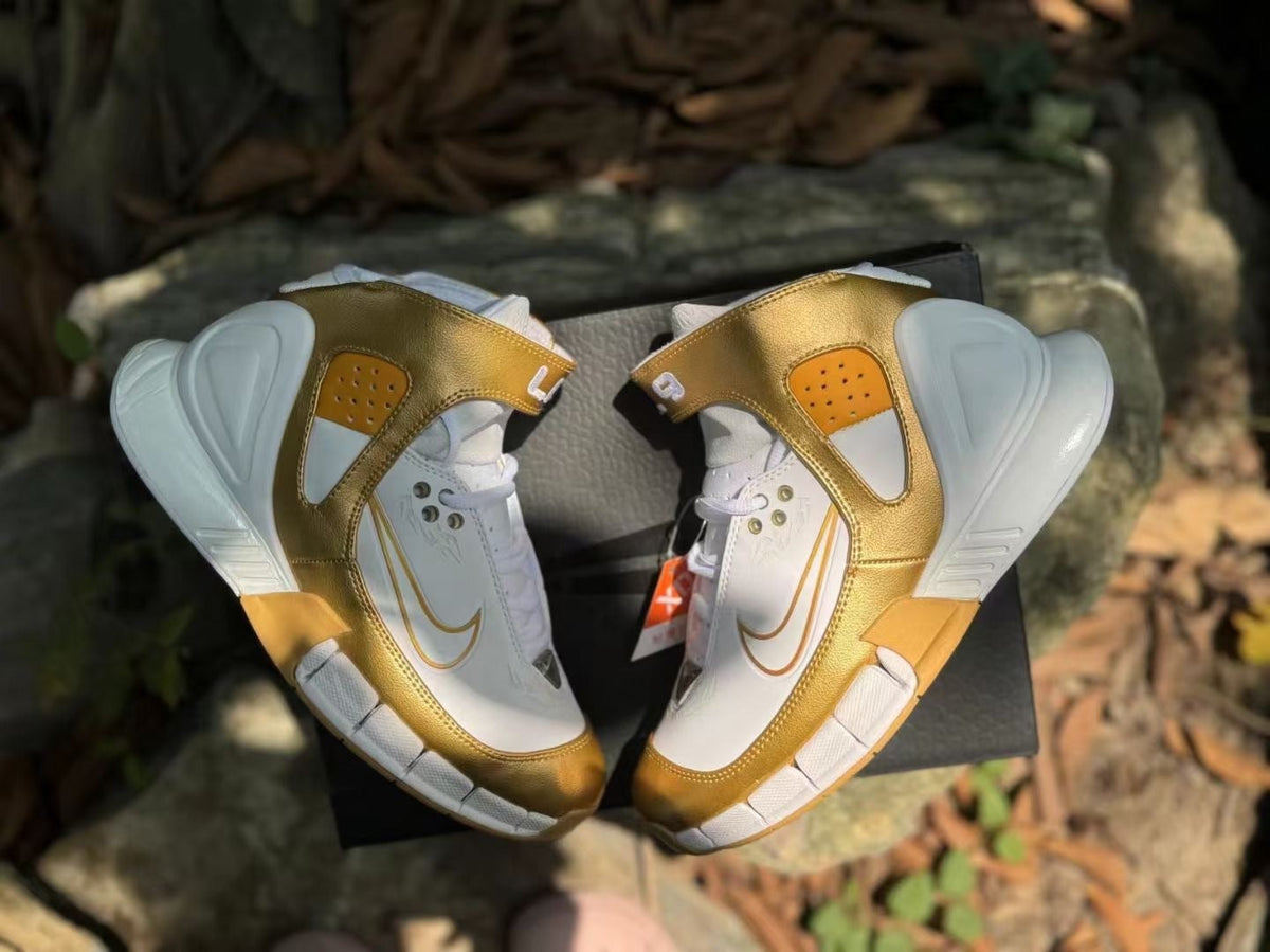 "Golden Armor" Nike Zoom Kobe 2K5 High-Top Sneakers - product image from the listing.