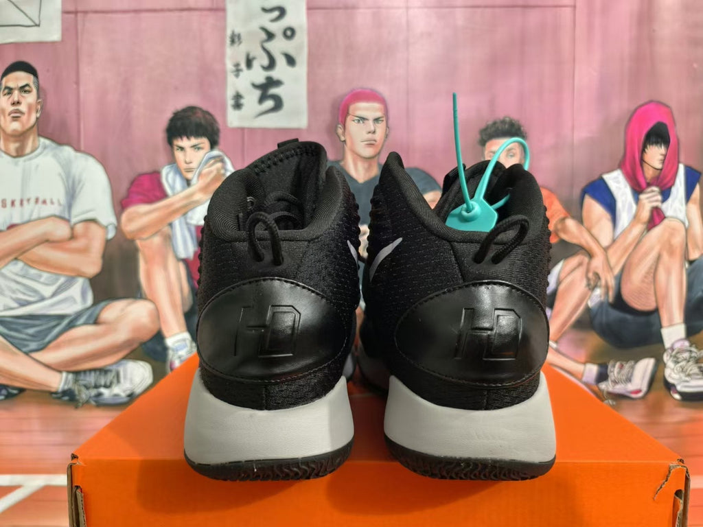 Nike Hyperdunk Basketball Shoes in Black and Grey - product image from the listing.