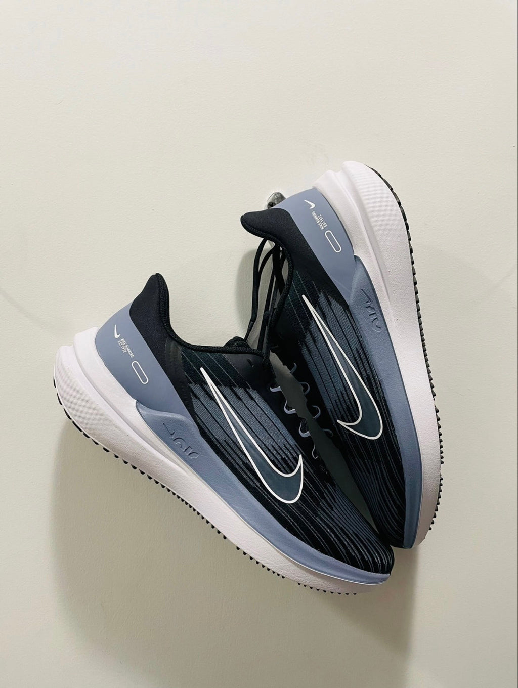Nike Air Winflo 9 Running Shoes in Black Grey DD6203-008 - product image from the listing.