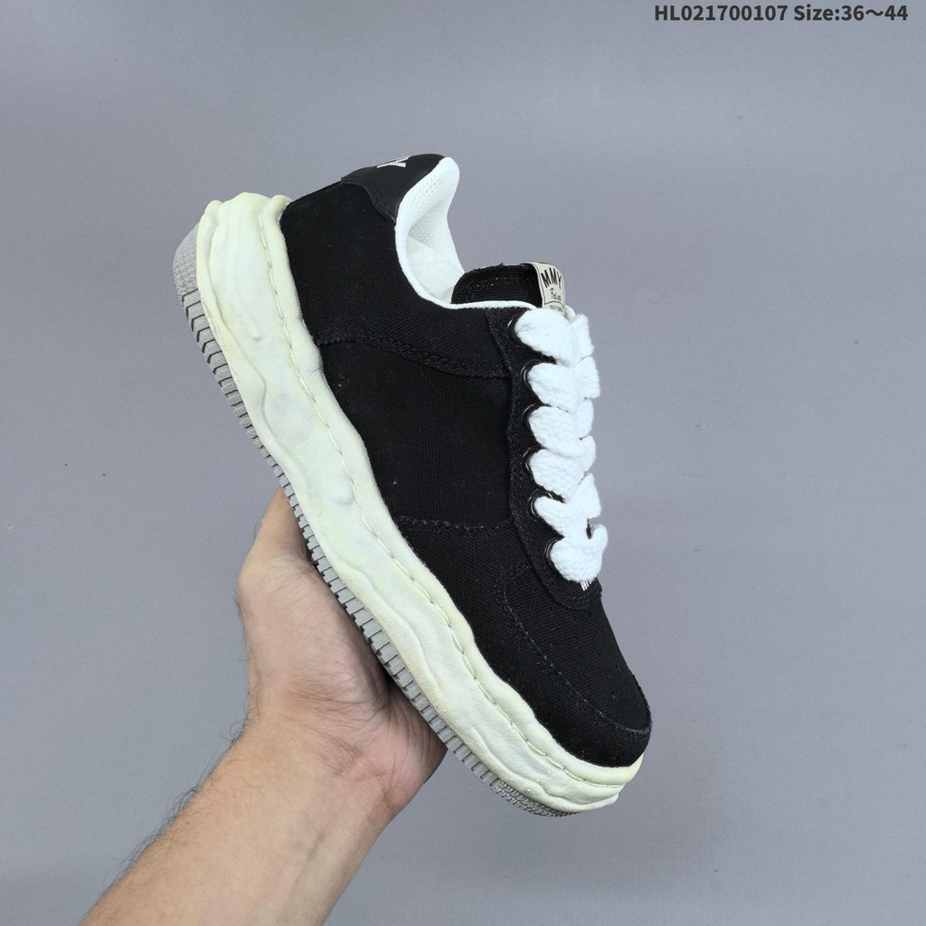 Maison MIHARA YASUHIRO Original Sole Low-Cut Sneakers - product image from the listing.