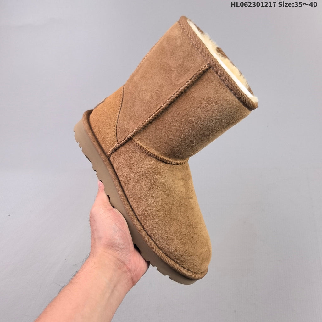 Classic Short II Suede Boot 1016223 by UGG - product image from the listing.