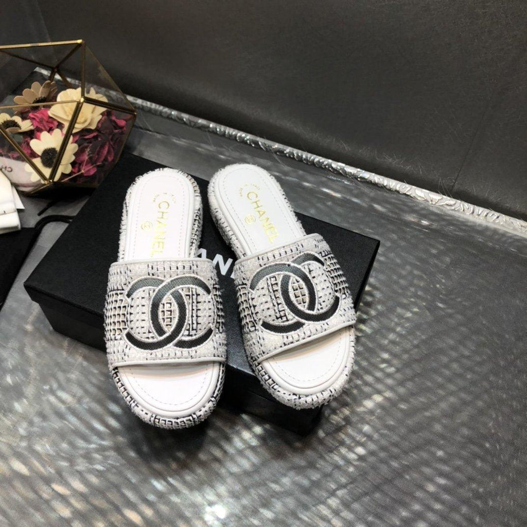 white Tweed sandals by Chanel - product image from the listing.