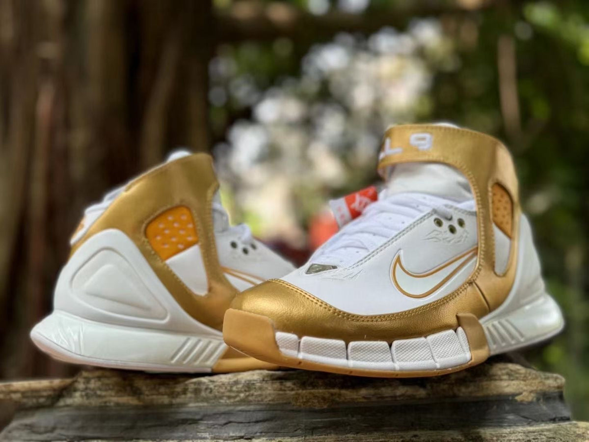 "Golden Armor" Nike Zoom Kobe 2K5 High-Top Sneakers - product image from the listing.