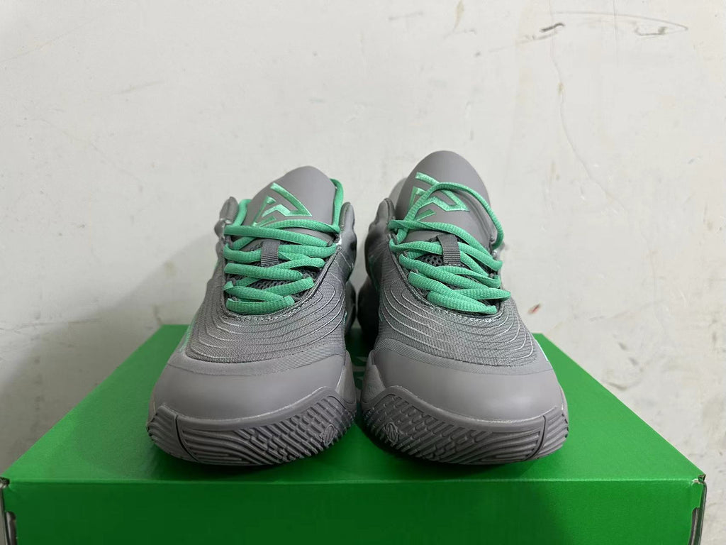Nike Zoom KD 4 Basketball Shoes Carbon in Grey Green - product image from the listing.