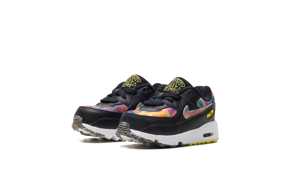 "Familia" Air Max 90 TD DM6919 900 - product image from the listing.