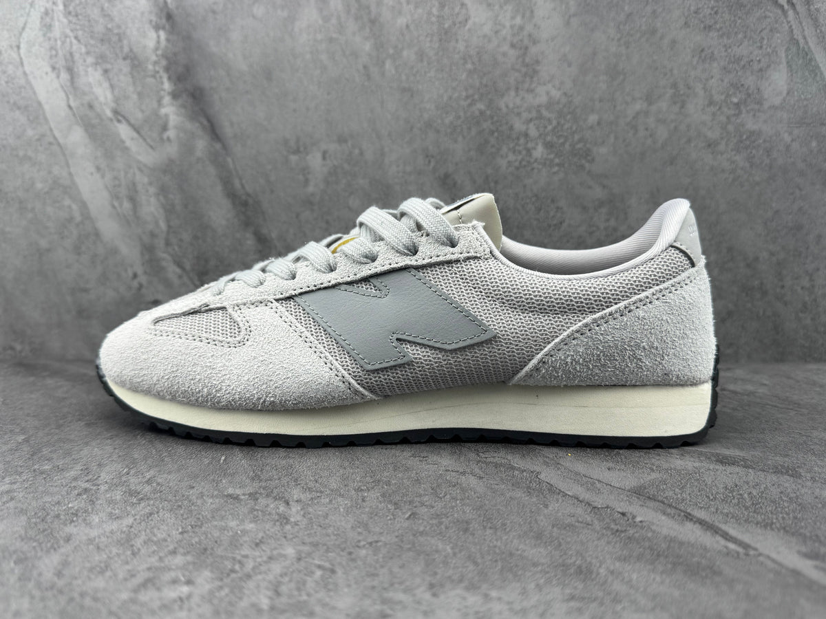 New Balance U471XK Sneakers in Grey - product image from the listing.
