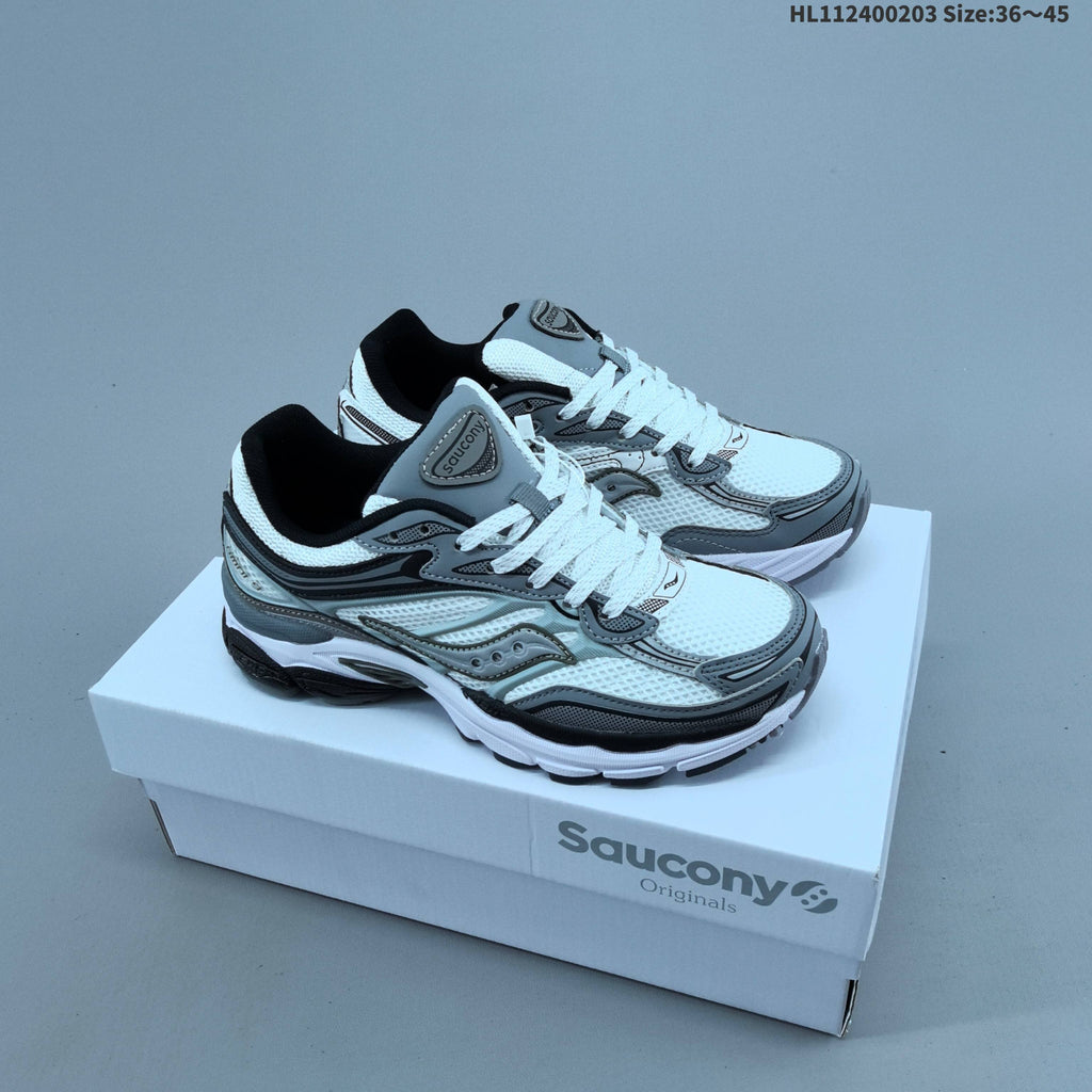Saucony ProGrid Omni 9 Retro Shoes for Running - product image from the listing.