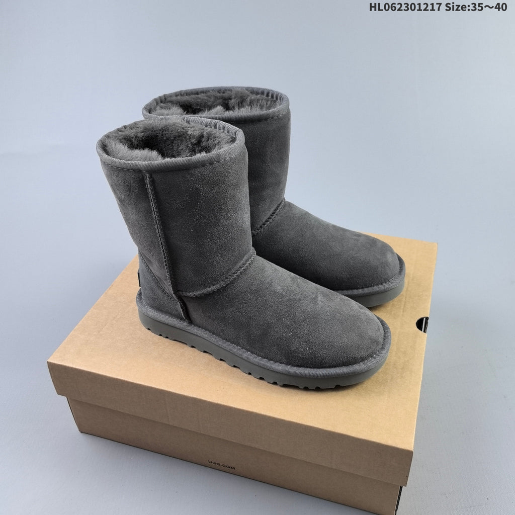 Classic Short II Suede Boot 1016223 by UGG - product image from the listing.