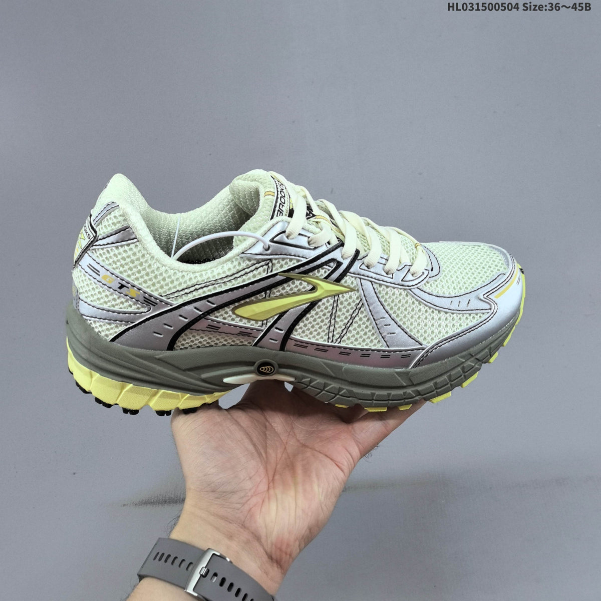 Brooks Adrenaline GTS 10 Shoes for Running - product image from the listing.