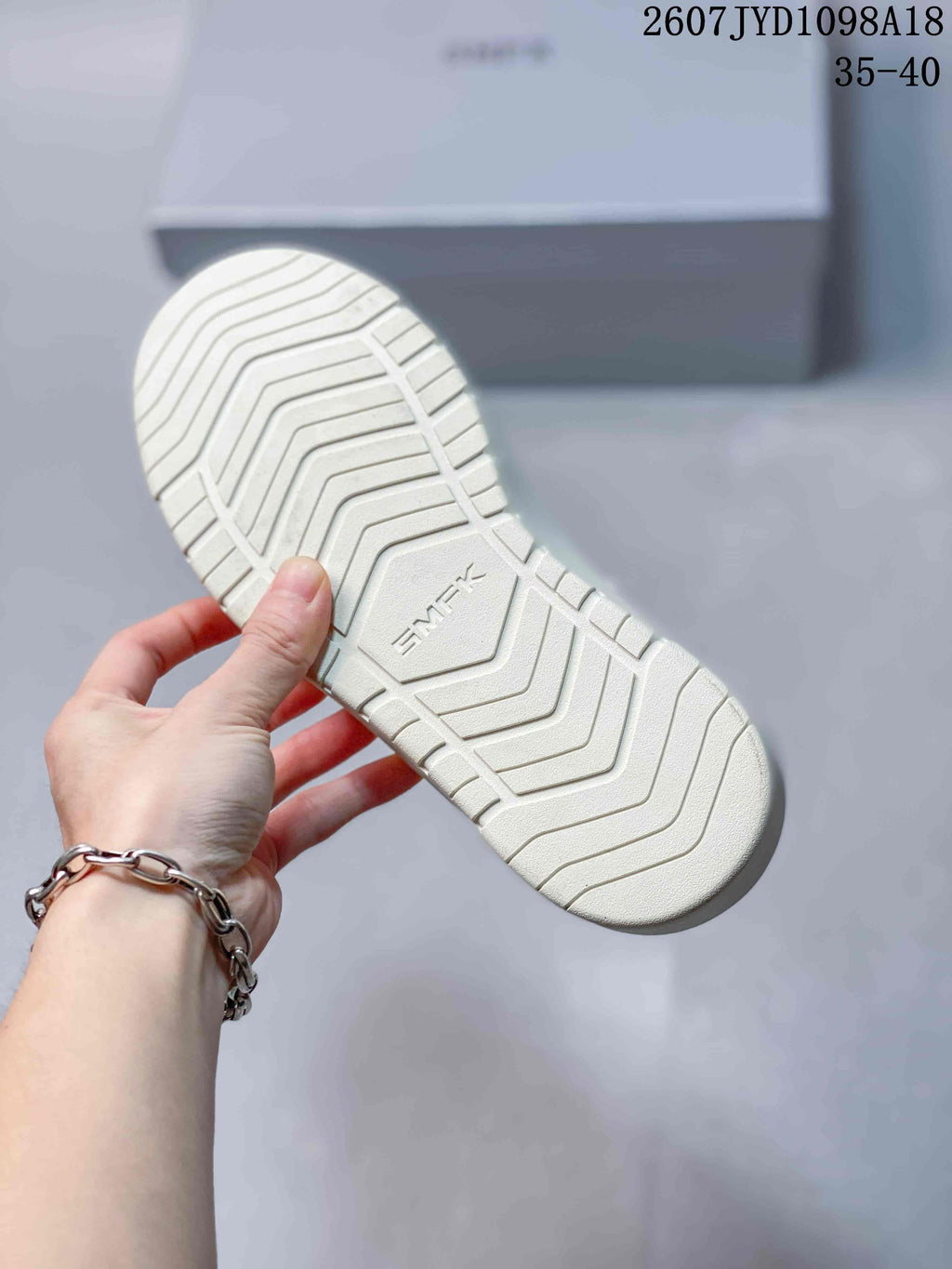 SMFK 711580EWO Low-Top Sneakers in White - product image from the listing.