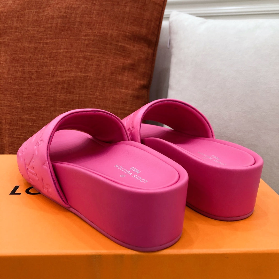 Platform Slides (Pink) - LV - product image from the listing.