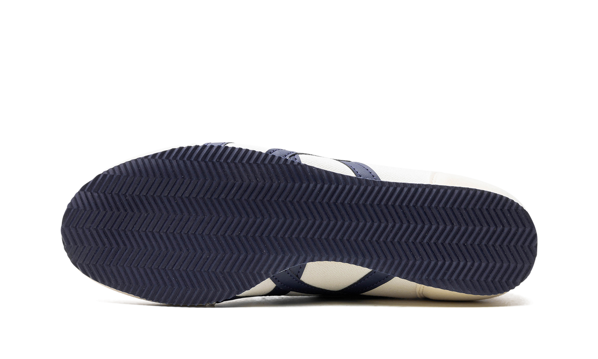 Onitsuka Tiger Track Trainer in White Black 127990 - product image from the listing.