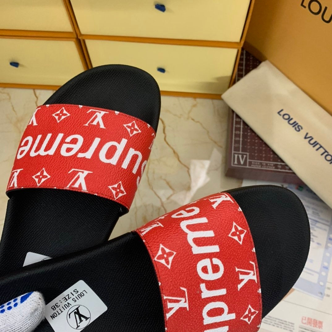 L O G O - S L I D E S (3 Colours Available) - LV x S U P R E M E - product image from the listing.