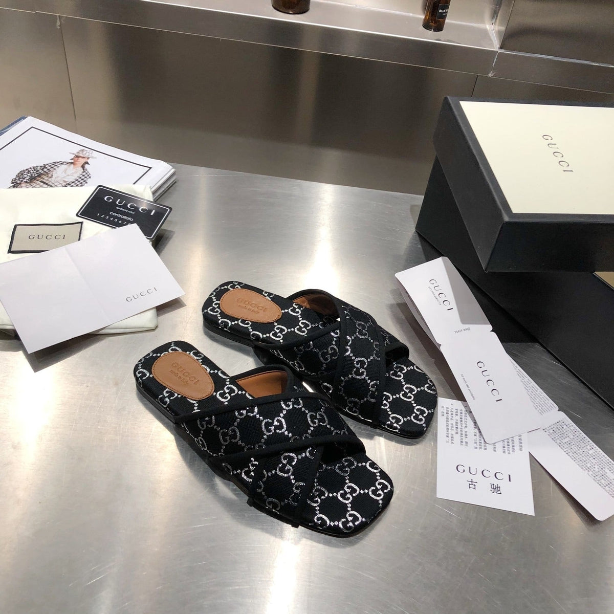 slides 2021 by Gucci - product photo shown in the listing for this item.