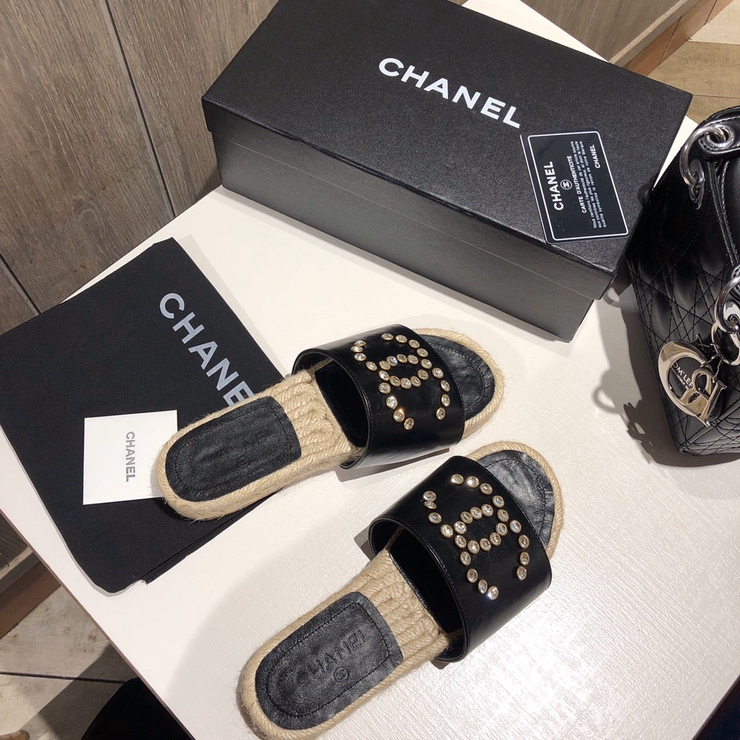 slides by Chanel - product photo shown in the listing for this item.
