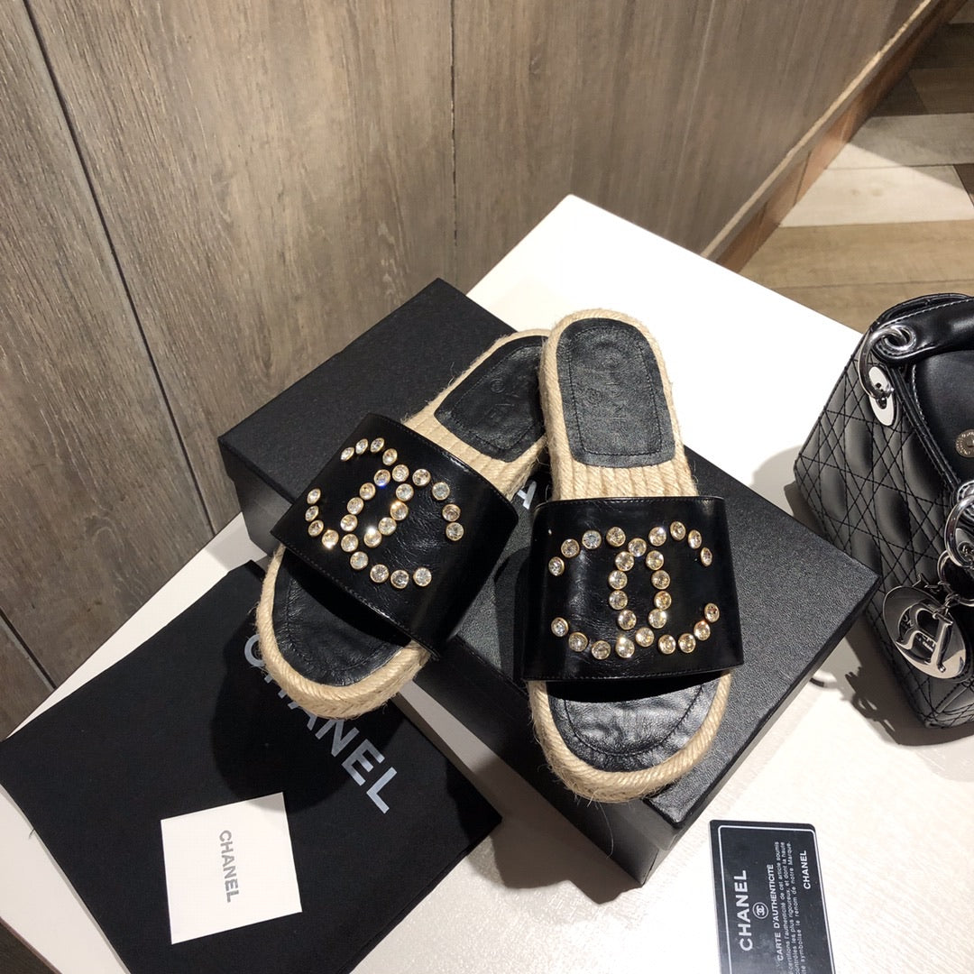 slides by Chanel - product photo shown in the listing for this item.