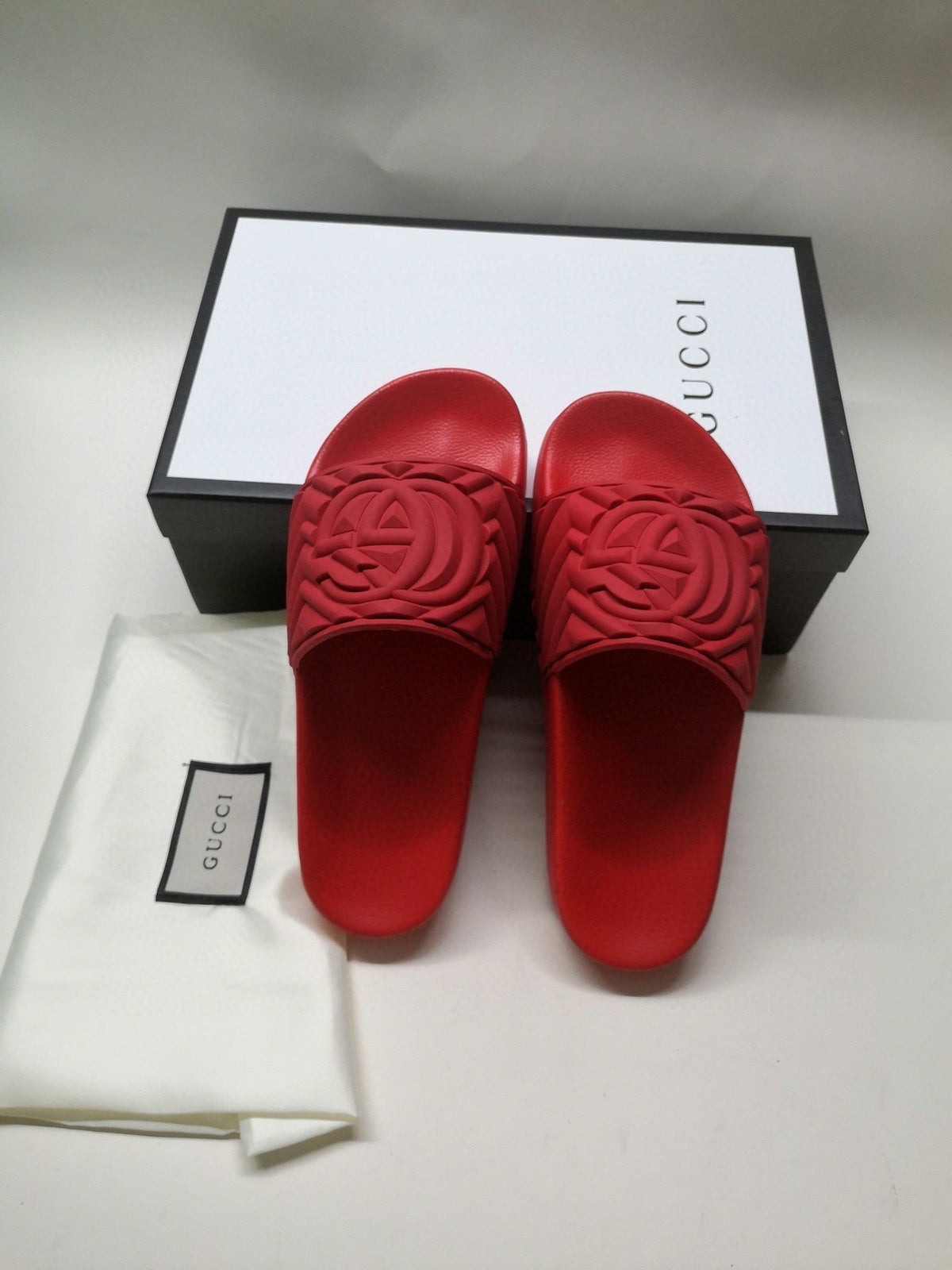 4 colors by Gucci - product photo shown in the listing for this item.